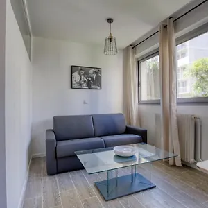 Appartamento Charming In The Heart Of The 19th, Parigi