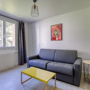 Appartamento Magnificent Studio Near The Canal De L'ourcq, Parigi